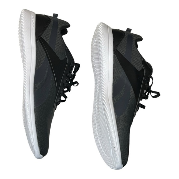 Reebok Stridium 2 Core Walking Shoes Black/Cold Grey 7/Ftwr White Sneakers 10.5 - Picture 4 of 8